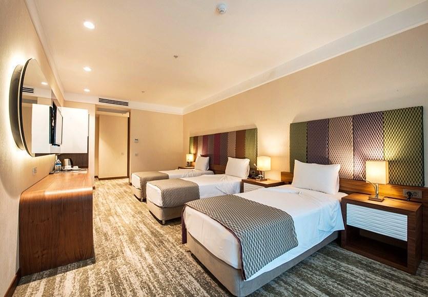 Готель Ramada By Wyndham Gemli̇K Gemlik Екстер'єр фото