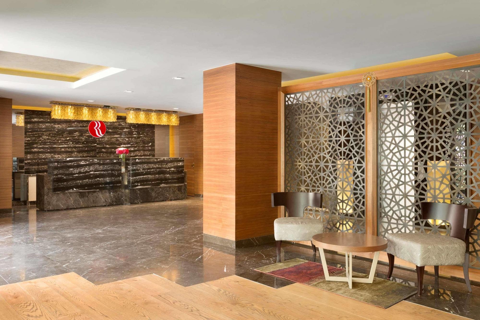 Готель Ramada By Wyndham Gemli̇K Gemlik Екстер'єр фото