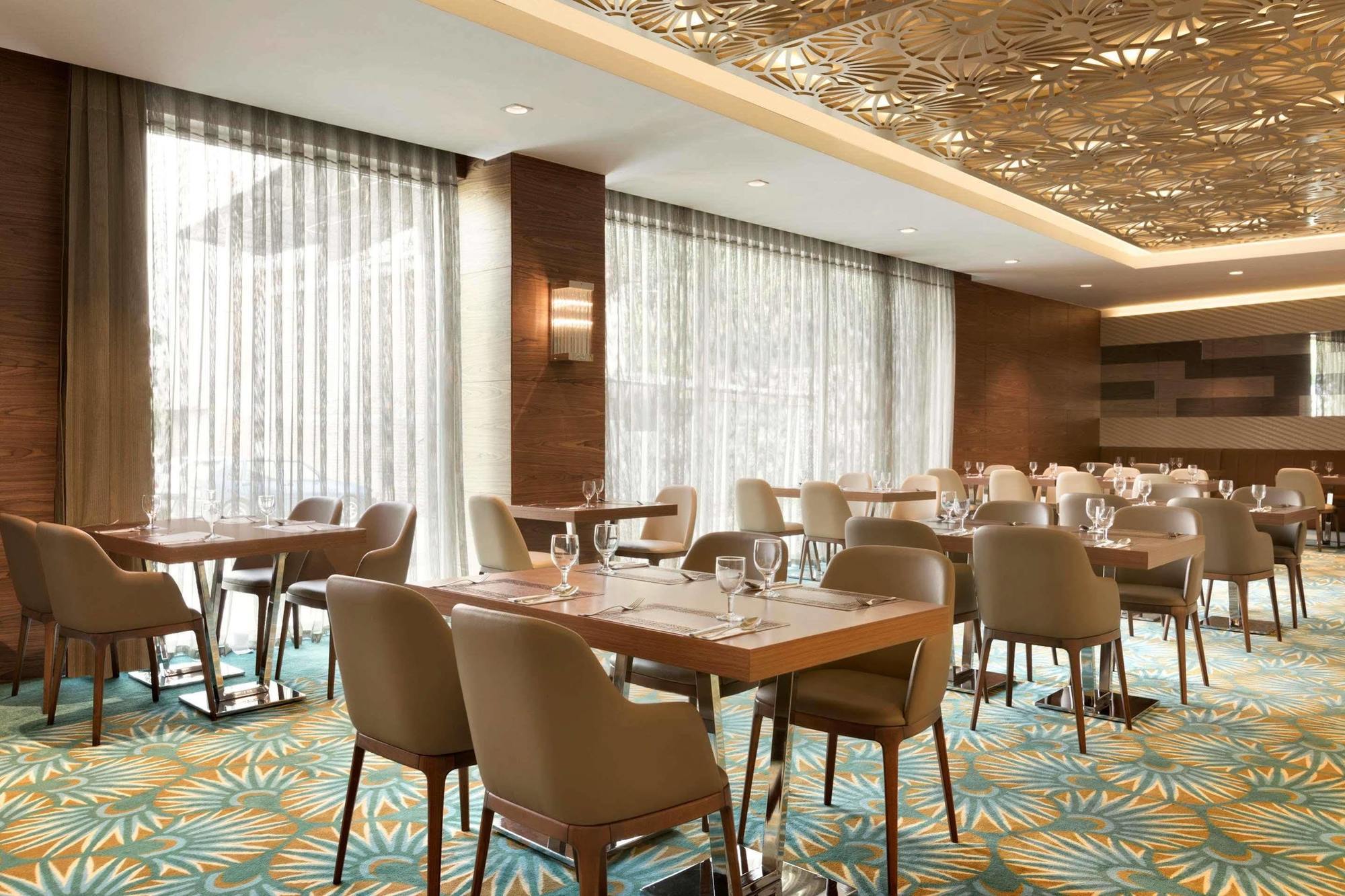 Готель Ramada By Wyndham Gemli̇K Gemlik Екстер'єр фото